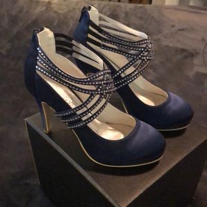Elegant satin dark blue shoes